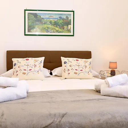 Cornelia - Charme Apartment-3